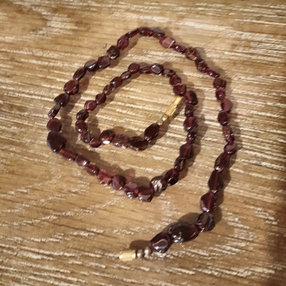 Jewelry - VINTAGE  RED GARNET GEMSTONE CHIP 18" NECKLACE